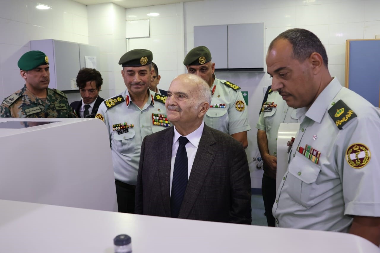 الأمير الحسن بن طلال يزور مركز الأورام العسكري